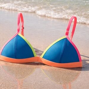 Triangle bikini top! Excellent. Condition Sz S